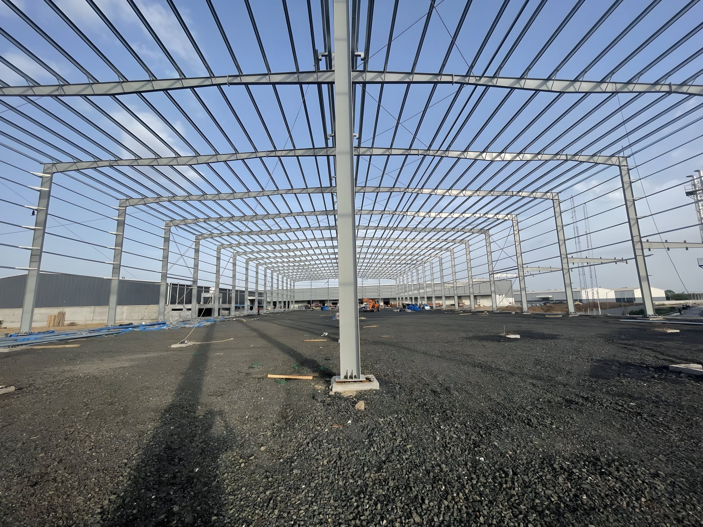 PEB frame erected over a long run of bays by AcuFabInfraStructure